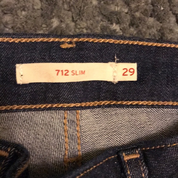 712 Slim Levi Jeans - Picture 2 of 4